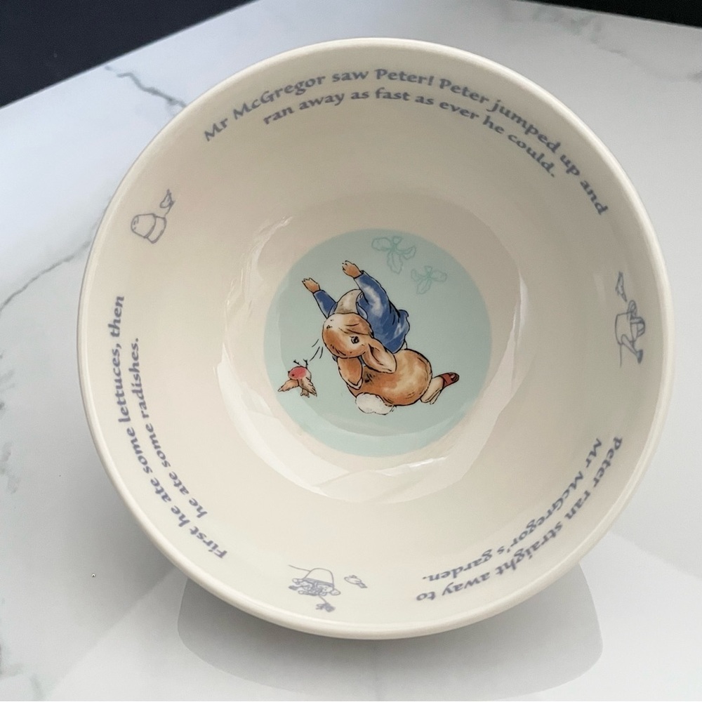Peter Rabbit Bowl by Wedgwood - Picture 3 of 6